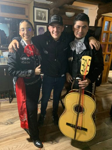 mariachi evolucion y luis alfonso el señorazo
en Itagüí
