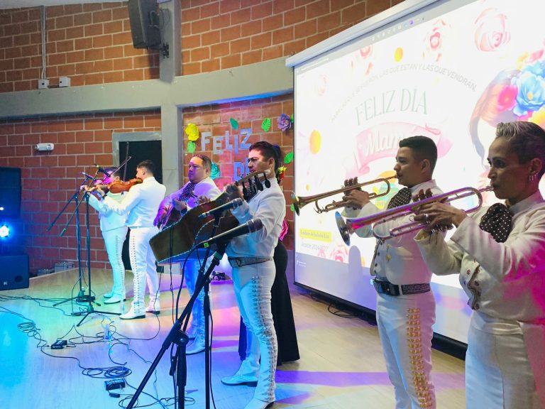dia de madres, mariachis en Itagüí